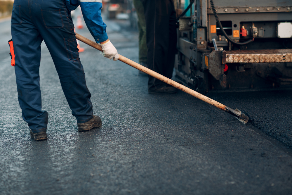 Common Mistakes to Avoid When Sealcoating Your Pavement