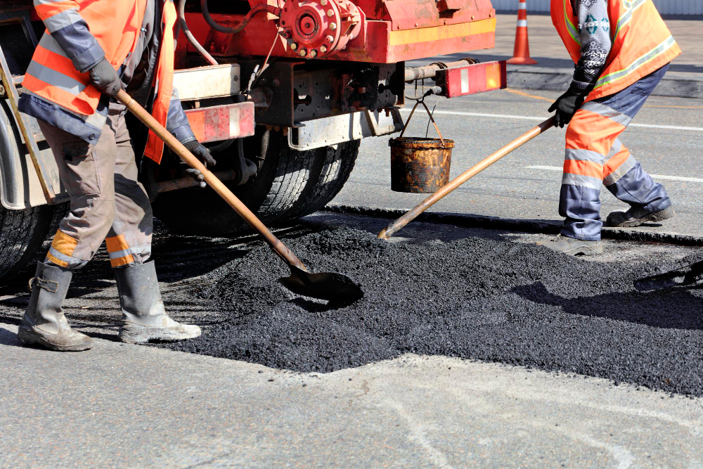 How to Select the Best Asphalt Paving Contractor