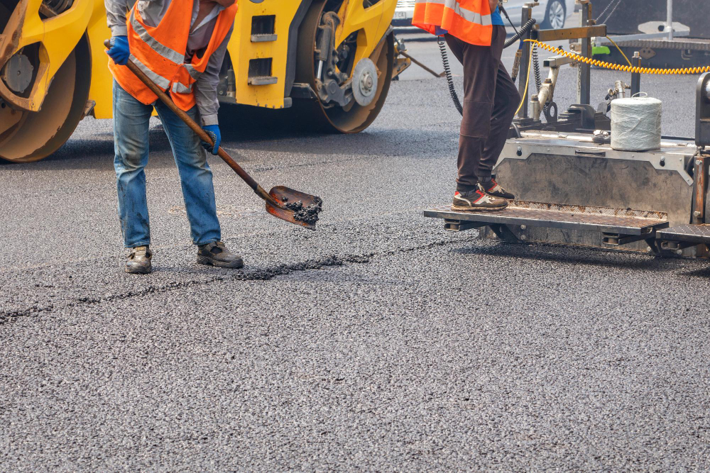 Top Tips for Choosing an Asphalt Paving Company in Dallas, TX