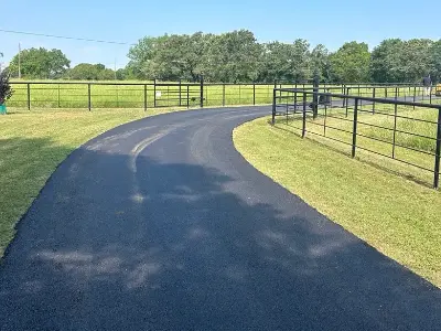 Residential asphalt paving & maintenance